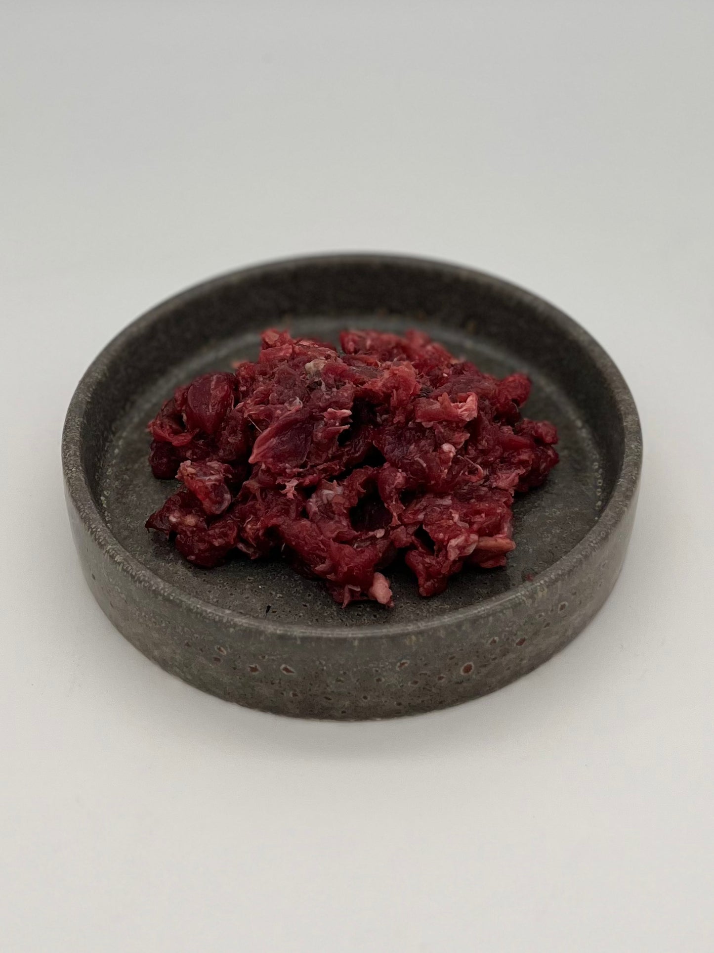 Wildhase mit Knochen